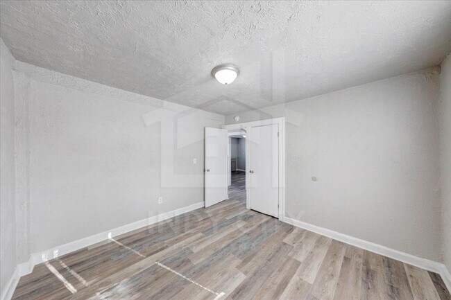 Building Photo - 3639 N Emerson Ave