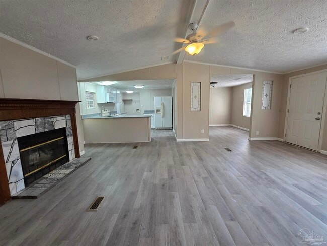 Building Photo - 8906 Figland Ave