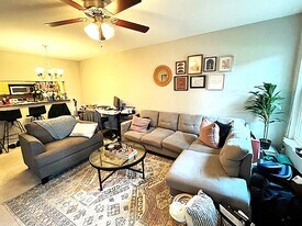 Building Photo - 3307 Wyndham Cir