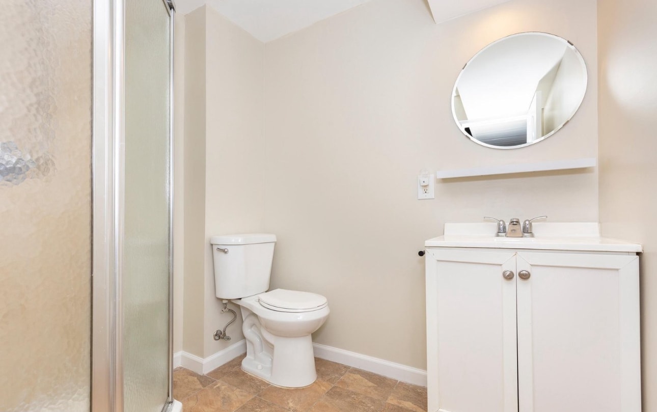 Building Photo - 133 Hammershire Rd