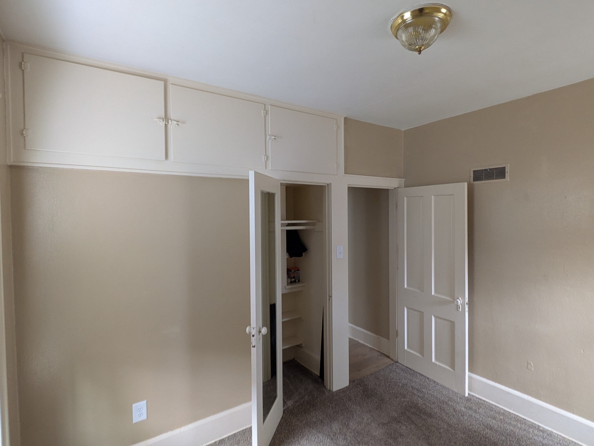 Left Bedroom - 331 Park St