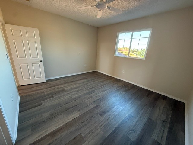 Building Photo - 5692 Bentgrass Dr