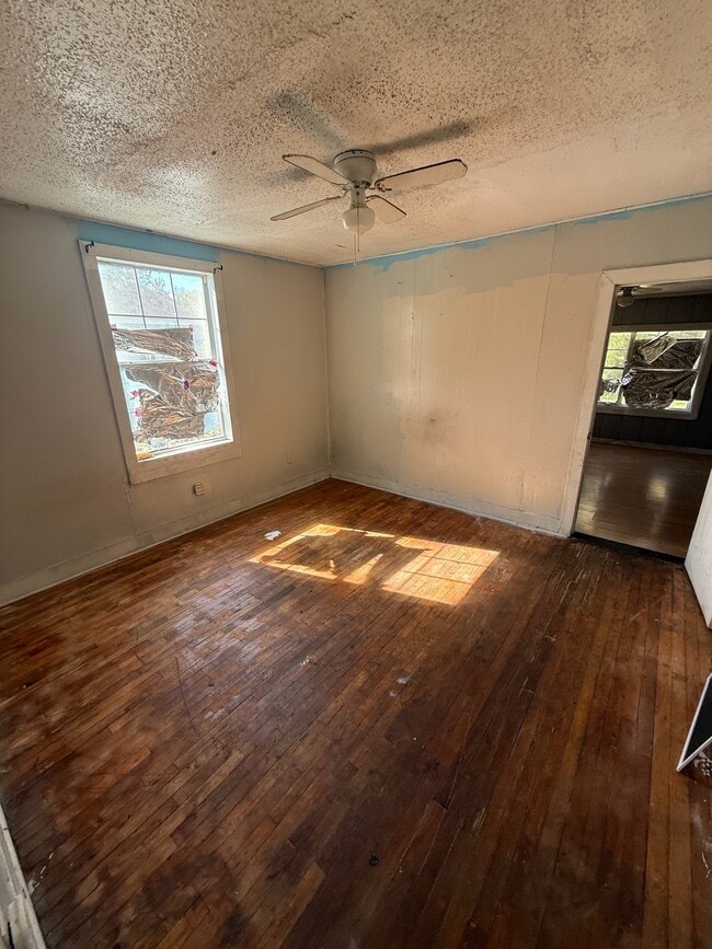 Building Photo - 3991 N Foster Dr