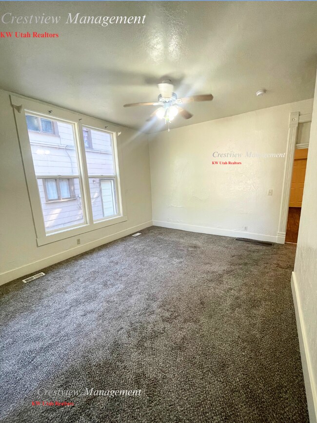 Building Photo - Liberty - Bell Duplex