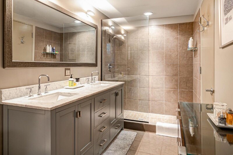 Building Photo - 225 N 4th St