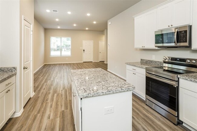 Building Photo - 603 Cherokee Dr