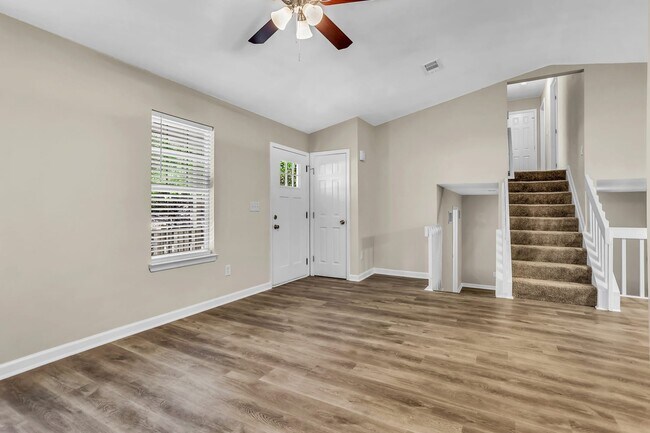 Building Photo - 755 Forest Path