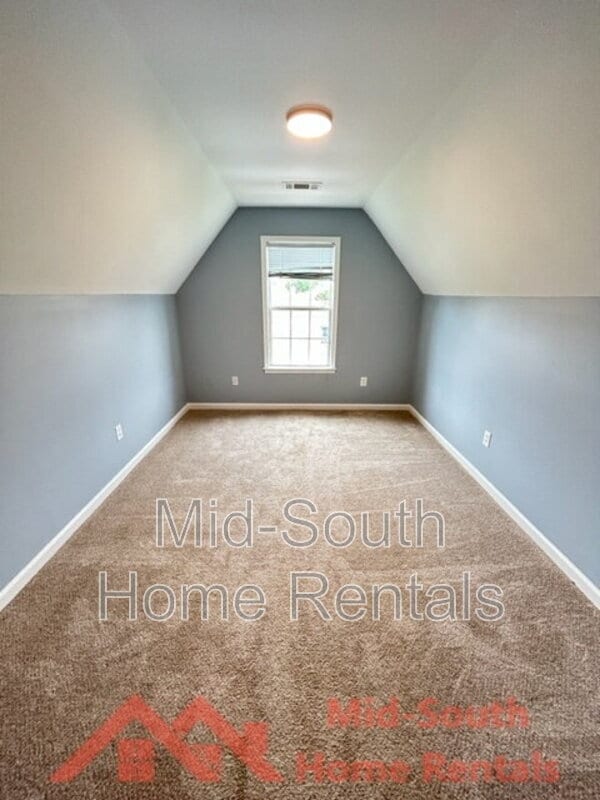 Building Photo - 434 N Ericson Rd