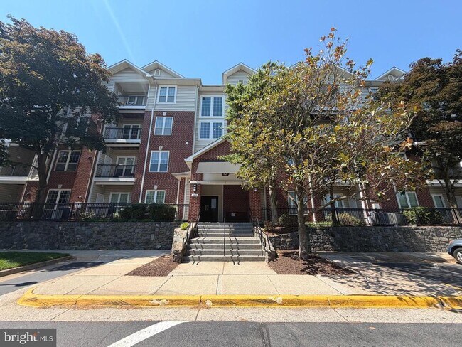 Building Photo - 1521 Spring Gate Dr.