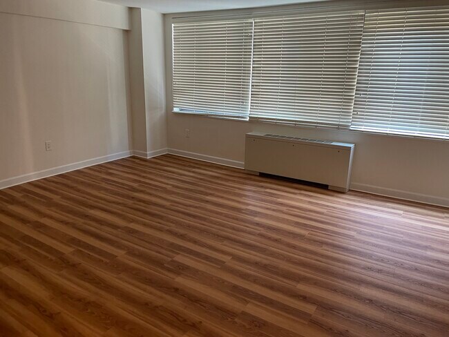 Building Photo - 2030 F St NW