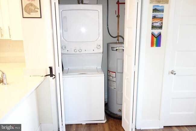 Building Photo - 210 S Mill Rd