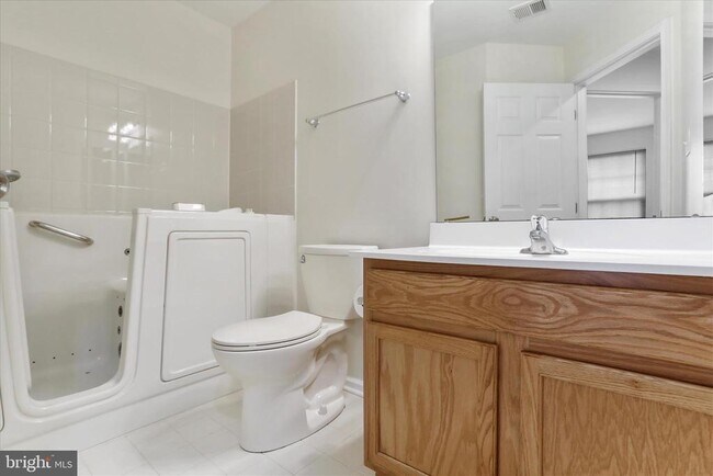 Building Photo - 15 Tidewater Terrace