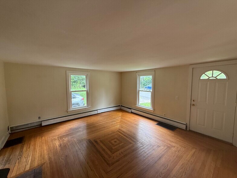 Building Photo - 2770 Slaterville Rd