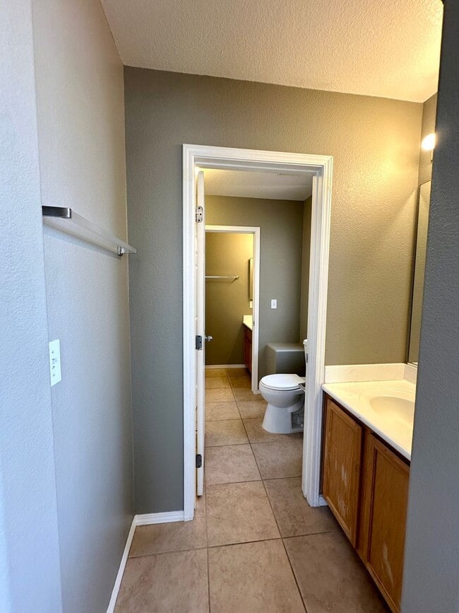 Building Photo - 9362 Boulder Opal Ave