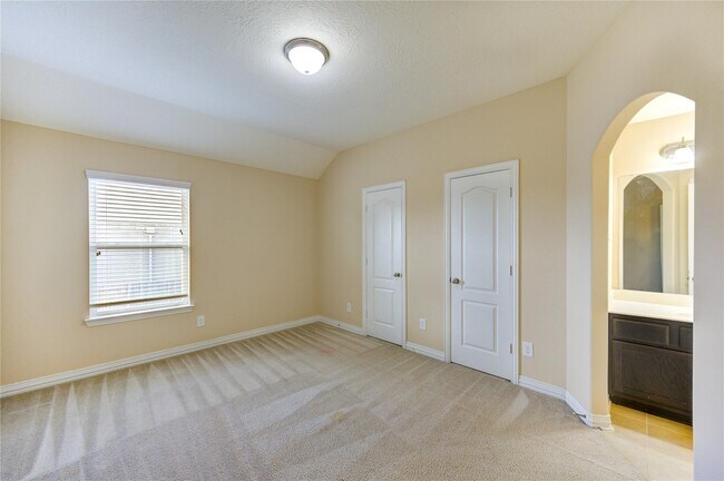 Building Photo - 15615 Lavender Bay Ln