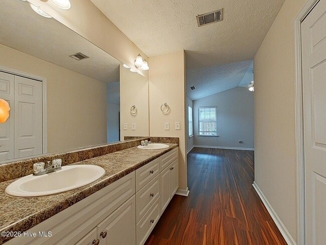 Building Photo - 298 High Meadows Cir