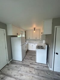 Building Photo - 3 Bed/2 Bath House for Rent! NO APPLICATION FEES!!!