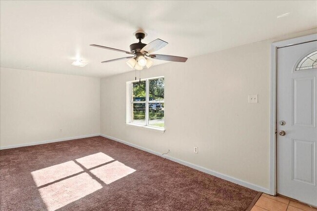 Building Photo - 400 Mississippi St