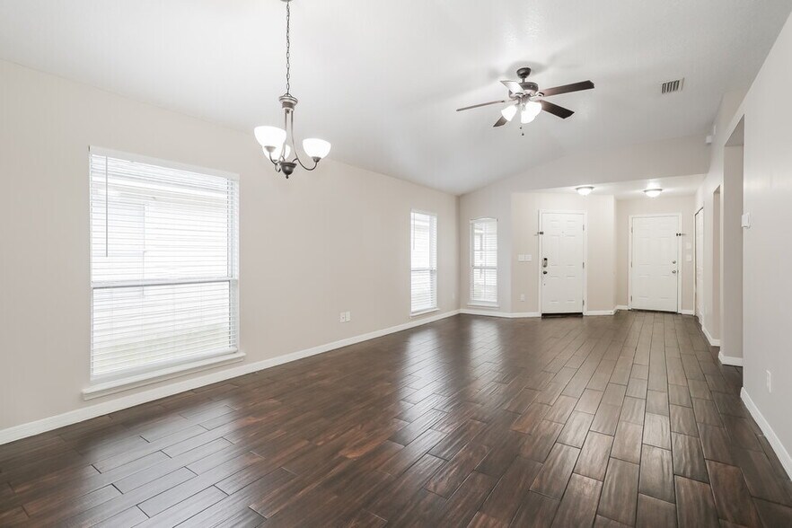 Building Photo - 3514 Pebble Stone Ct