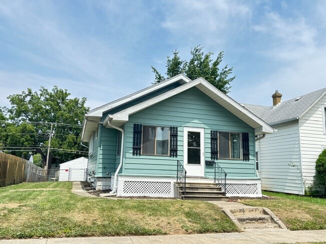 Primary Photo - 2 Bedroom Ranch