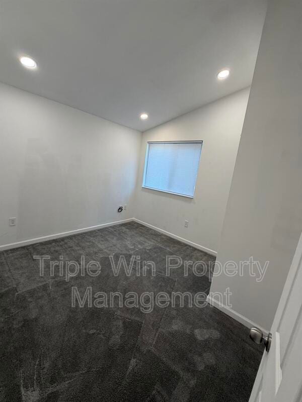 Building Photo - 1332 Langholm Dr