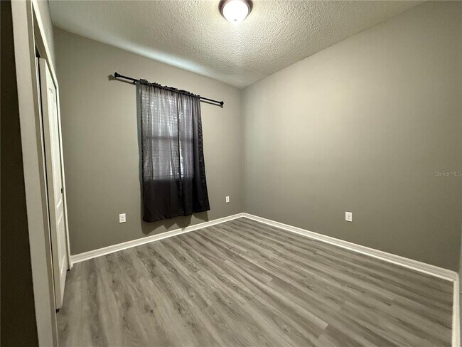 Building Photo - 10638 Laguna Plains Dr