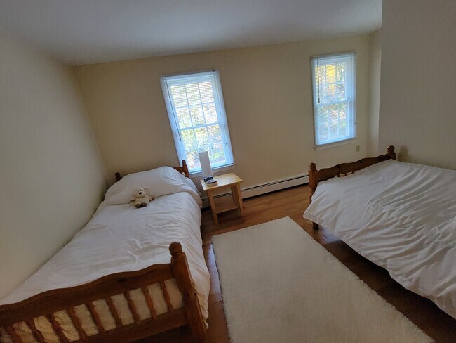 Building Photo - 40 N Mill St