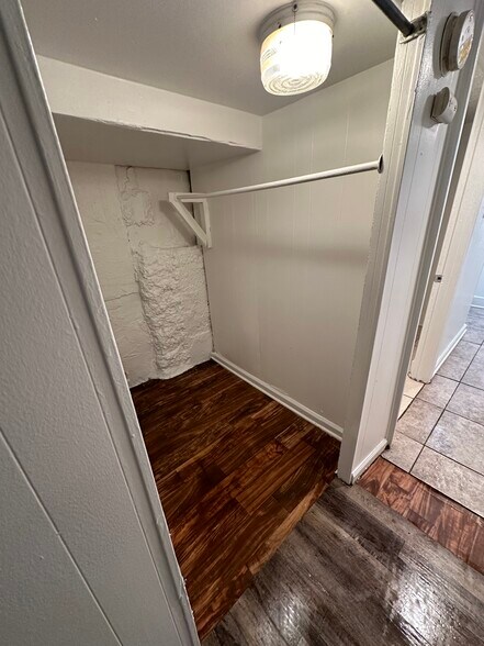 Closet - 4833 Belair Rd