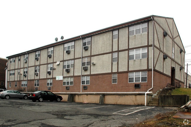 Building Photo - Cambridge Court