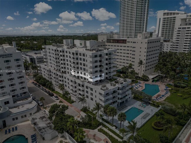 Building Photo - 4301 Collins Ave