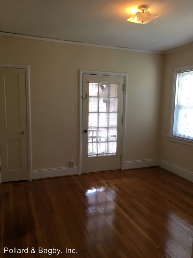 Building Photo - 509 N Mulberry St