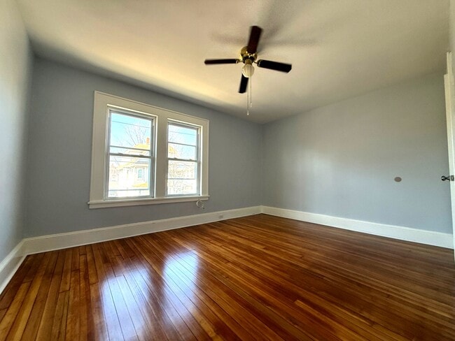 Building Photo - 732 Brooks St