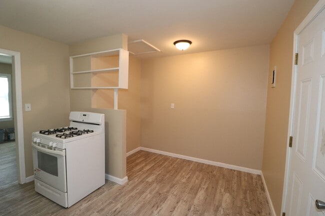 Building Photo - Spacious Home for rent!