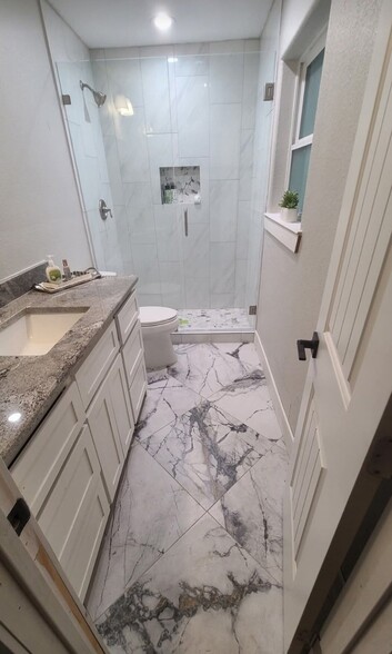 Building Photo - 8923 Prestonview Dr