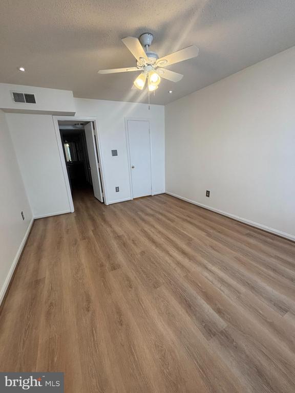 Building Photo - 3115 Patrick Henry Dr