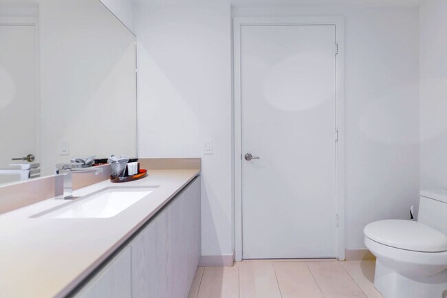 Building Photo - 4111 S Ocean Dr