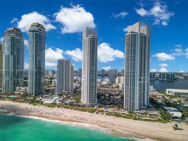 Building Photo - 18201 Collins Ave