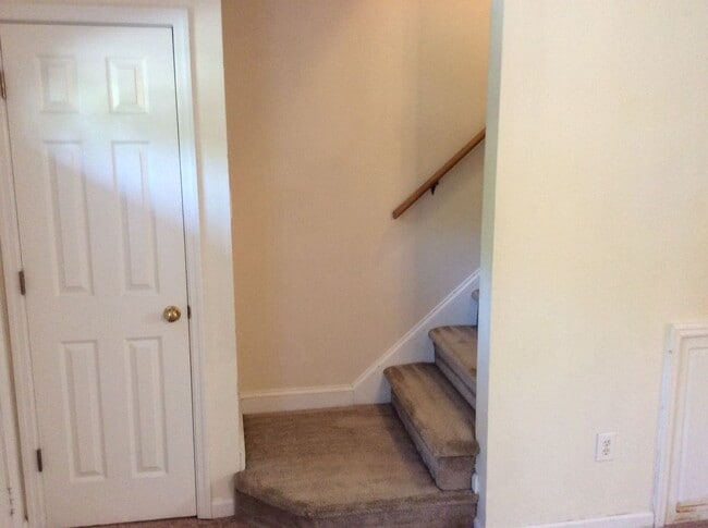 Building Photo - Flexible lease terms