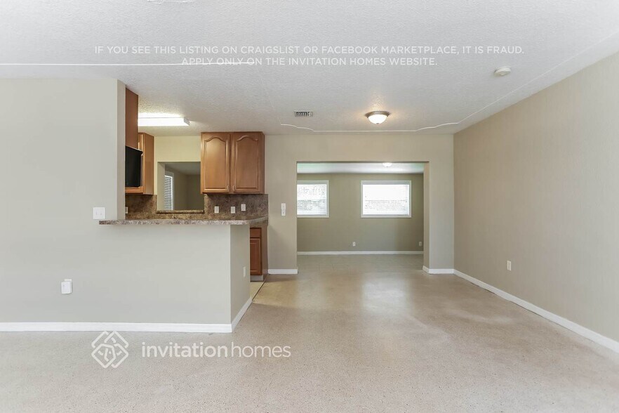 Building Photo - 746 Eagle Way