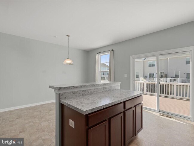 Building Photo - 415 Bodkin St