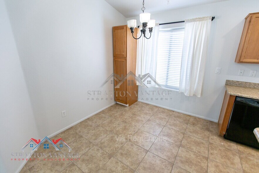 Building Photo - 4149 E Azurite Rd