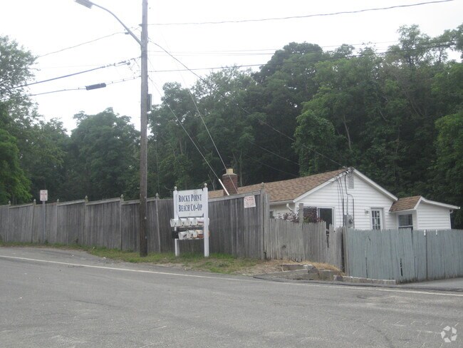 Building Photo - 188 Hallock Landing Rd