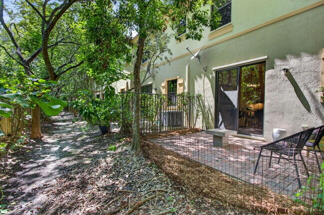 Building Photo - 4012 Devenshire Ct