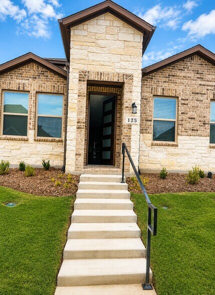 Building Photo - 125 Tornillo Dr