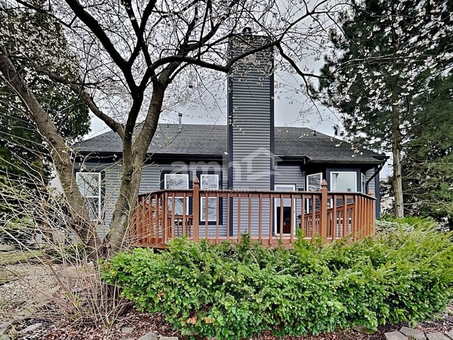 Building Photo - 595 Tall Oaks Dr