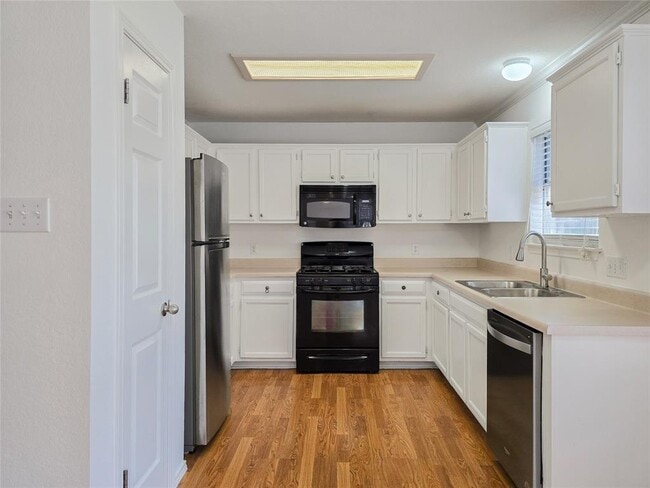 Building Photo - 8021 Rimini Trail