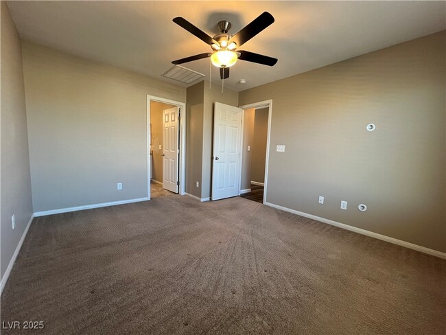 Building Photo - 10973 Sardinia Sands Dr