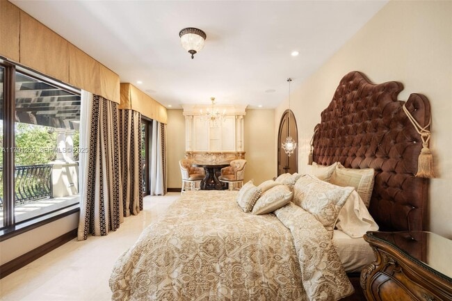 Building Photo - 6016 Leonardo St