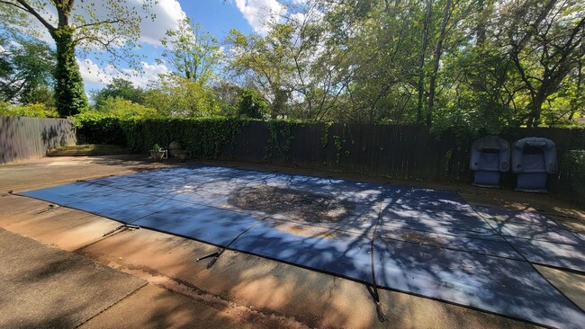 Building Photo - 2 Bed, 2 Bath Furnished Home in Greenville...