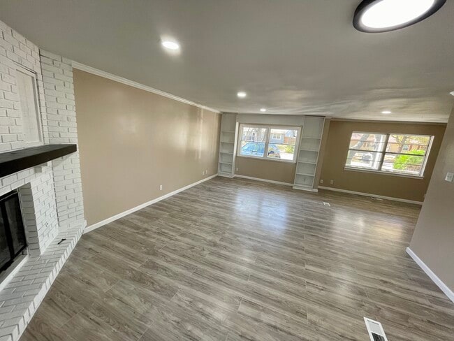 Building Photo - 4006 SW 33rd Terrace